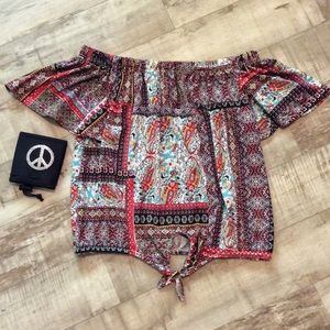 Off shoulder, tie waist top